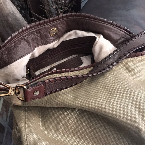 COPY - Michael KORS Hobo💕.   Medium - Picture 4 of 4